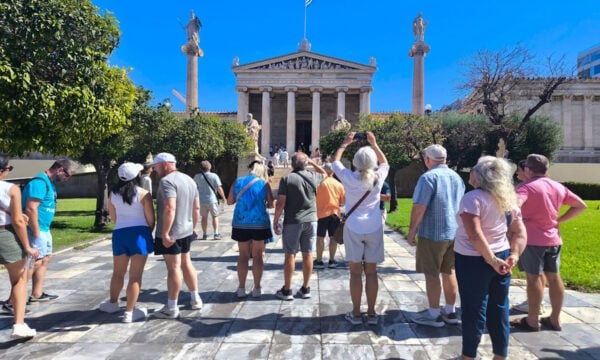 Καιρός αύριο: Θερμοκρασία έως 33°C, βροχές και καταιγίδες στα ορεινά ηπειρωτικά