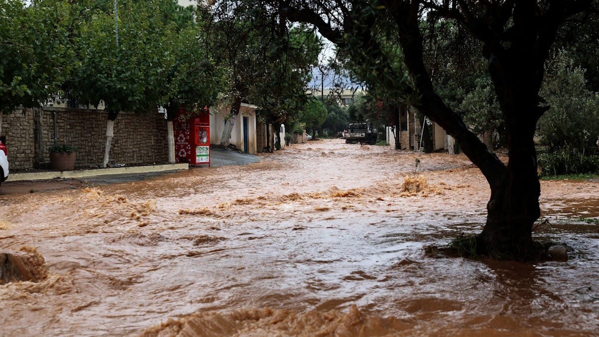 Κρήτη: Σε επιφυλακή η Πυροσβεστική για ισχυρές βροχές και καταιγίδες – Δυνάμεις της ΕΜΑΚ μεταβαίνουν στα Χανιά 1 Κρήτη: Σε επιφυλακή η Πυροσβεστική για ισχυρές βροχές και καταιγίδες – Δυνάμεις της ΕΜΑΚ μεταβαίνουν στα Χανιά