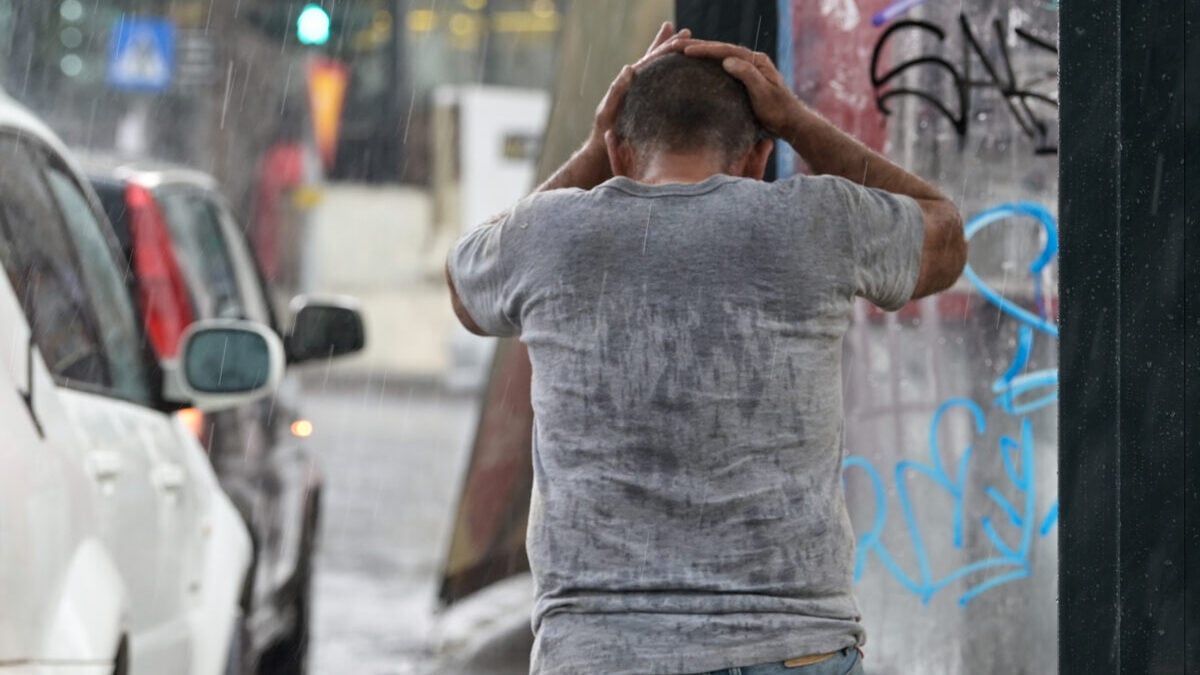 Η κακοκαιρία χτυπά με καταιγίδες και βροχές τις επόμενες ώρες: Χάρτες με τις περιοχές στο «κόκκινο» 4 Η κακοκαιρία χτυπά με καταιγίδες και βροχές τις επόμενες ώρες: Χάρτες με τις περιοχές στο «κόκκινο»