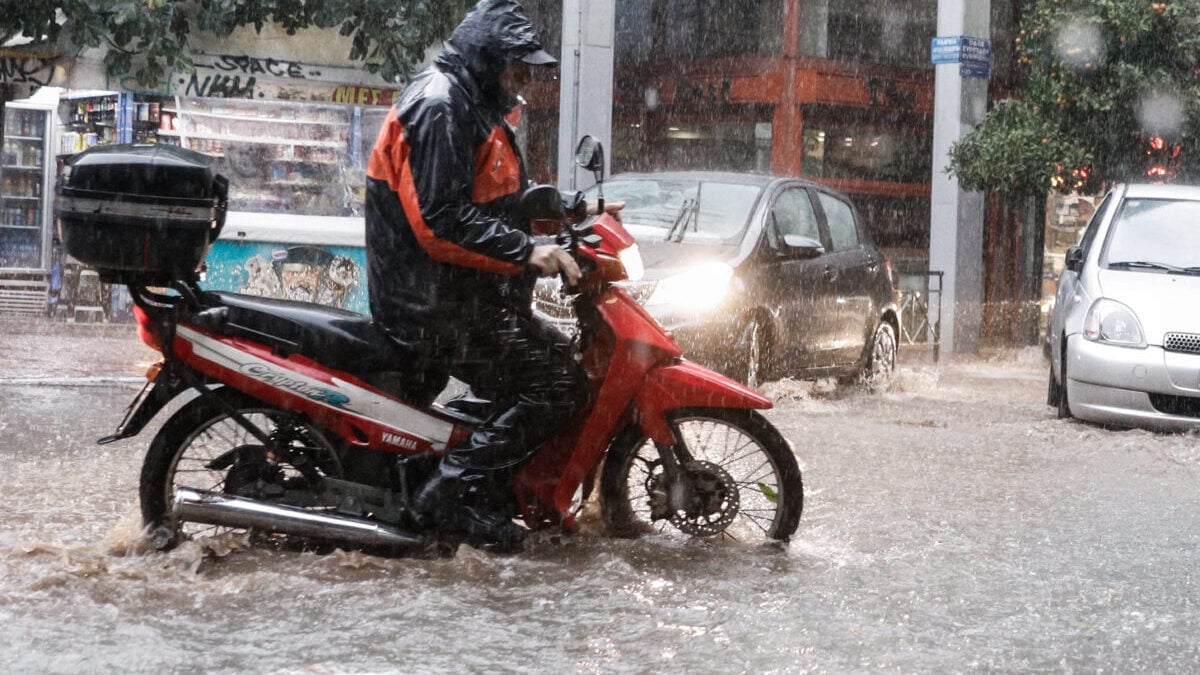 Καιρός: Καταιγίδες και άνεμοι από διαδοχικές κακοκαιρίες στις αρχές Οκτωβρίου – Οι περιοχές που βρίσκονται στο επίκεντρο 1 Καιρός: Καταιγίδες και άνεμοι από διαδοχικές κακοκαιρίες στις αρχές Οκτωβρίου – Οι περιοχές που βρίσκονται στο επίκεντρο