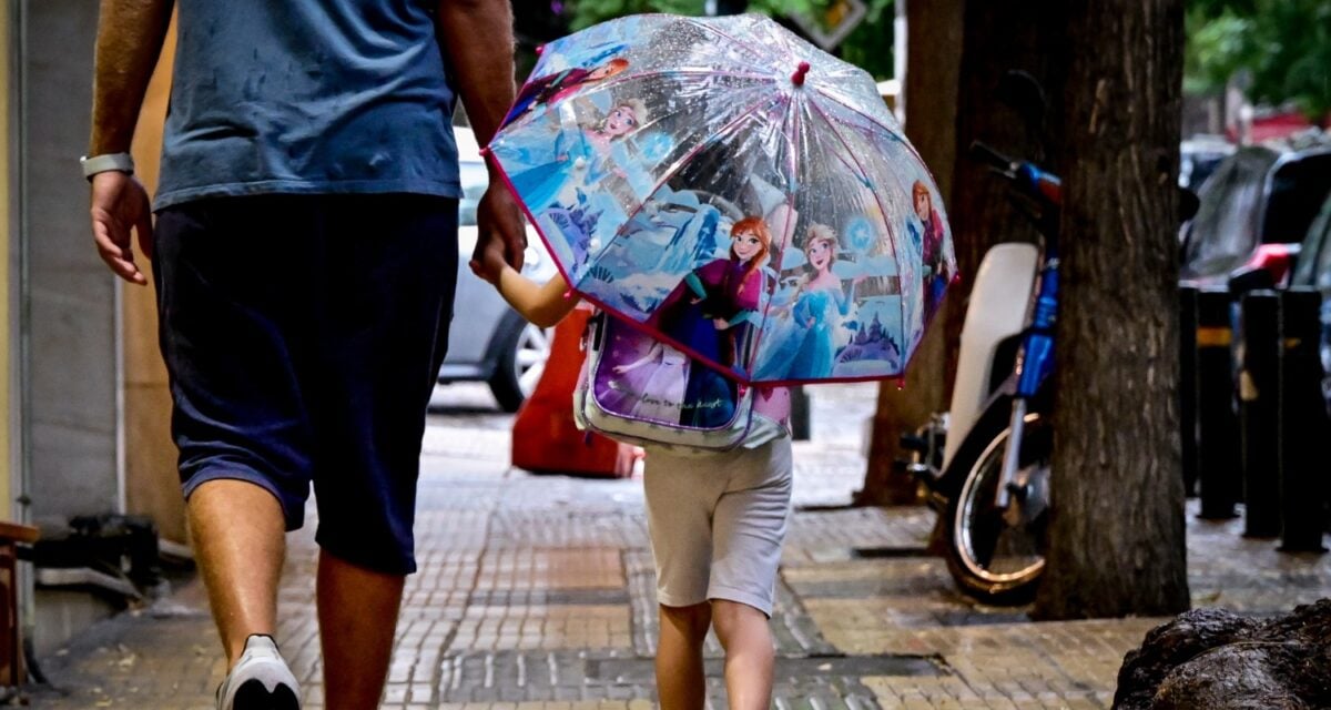 Καιρός αύριο: Βροχές και τοπικές καταιγίδες – Άνοδος θερμοκρασίας και άνεμοι έως 7 μποφόρ