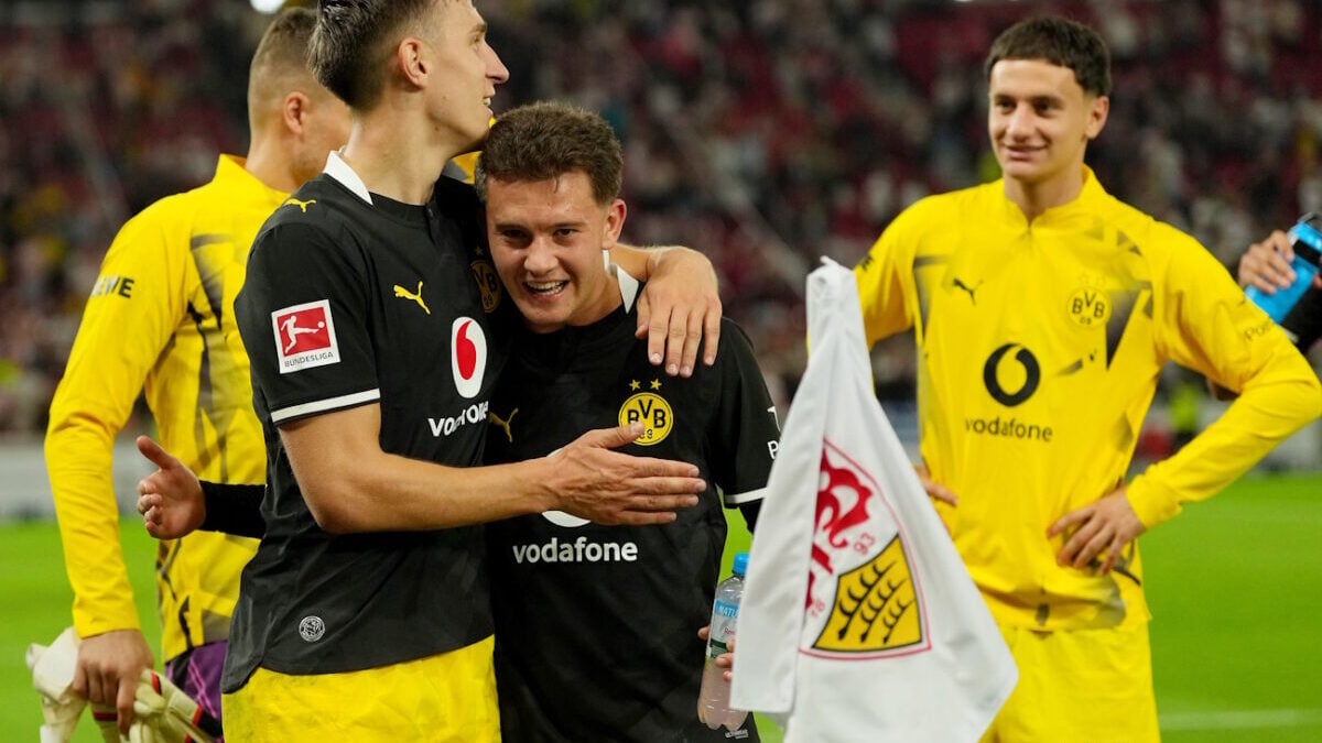 Bundesliga: Η Ντόρτμουντ με διπλό, στην επιστροφή του Κωνσταντίνου Καρέτσα στη δράση 1 Bundesliga: Η Ντόρτμουντ με διπλό, στην επιστροφή του Κωνσταντίνου Καρέτσα στη δράση