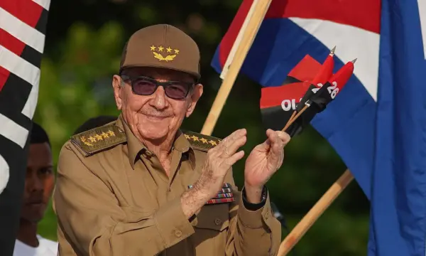 Κούβα: Επανεμφάνιση του 95χρονου Ραούλ Κάστρο μετά από καιρό – βίντεο