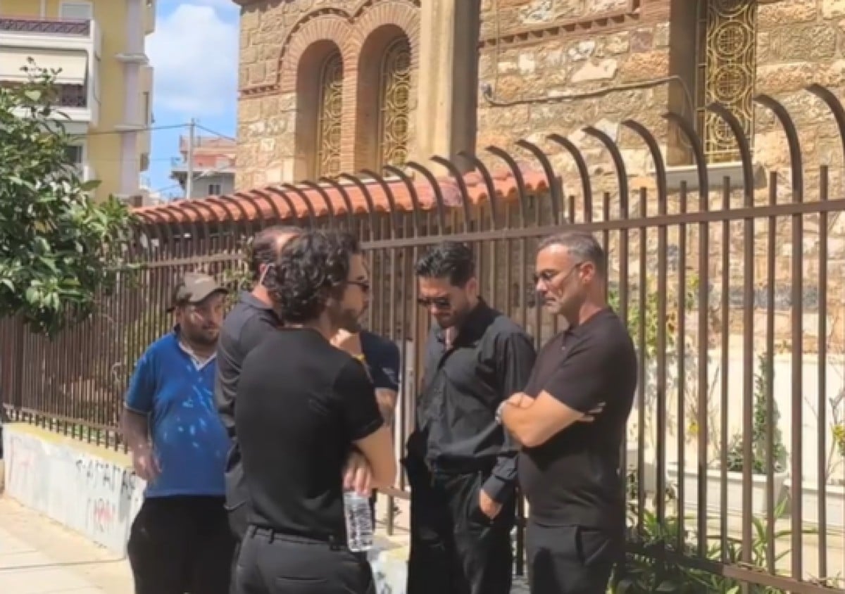 Κηδεία Μαζωνάκη