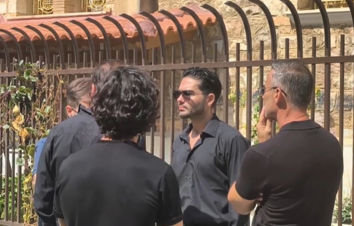 Κηδεία Μαζωνάκη