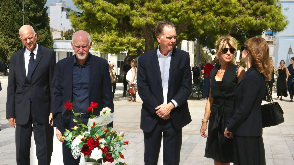 Μαργαρίτα Παπανδρέου: Απουσία από την κηδεία της