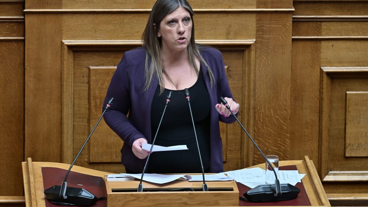 Κωνσταντοπούλου: Το άρθρο 74 αποτελεί παρέμβαση σε εκκρεμείς δίκες 1 Κωνσταντοπούλου: Το άρθρο 74 αποτελεί παρέμβαση σε εκκρεμείς δίκες