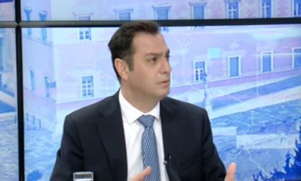 Κουλκουδίνας: Αν δεν έχεις 10 ευρώ για βενζίνη, παίρνεις ΜΜΜ – Βίντεο και γραπτή διευκρινιστική δήλωση