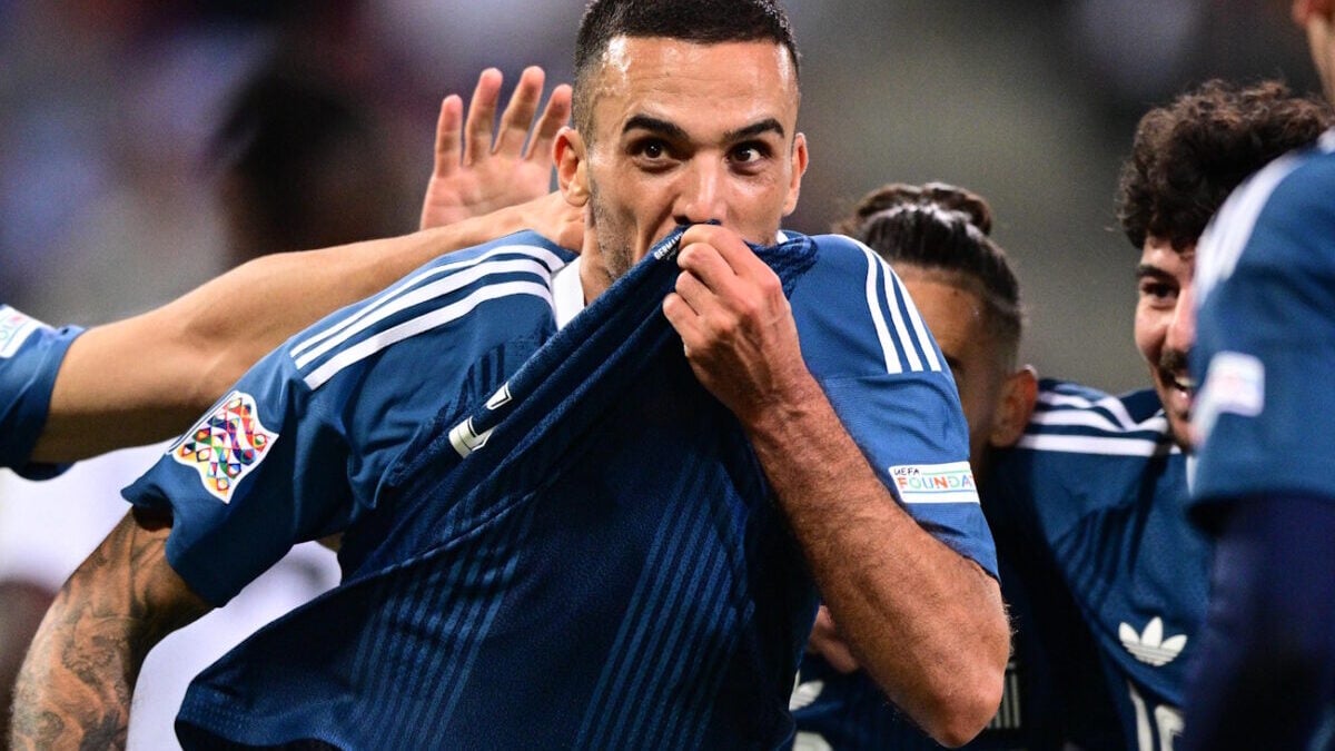 Δημήτρης Κουρμπέλης για το ιστορικό 0-1 της Ελλάδας στη Γερμανία: «Περηφάνια και αστείρευτη αγάπη για αυτό το σήμα» 1 Δημήτρης Κουρμπέλης για το ιστορικό 0-1 της Ελλάδας στη Γερμανία: «Περηφάνια και αστείρευτη αγάπη για αυτό το σήμα»