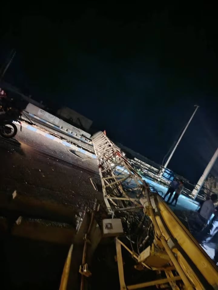 Reuters: Απευθείας αμερικανικό πλήγμα προκάλεσε την τραγωδία στο Κουχεστάκ του Ιράν 12 Reuters: Απευθείας αμερικανικό πλήγμα προκάλεσε την τραγωδία στο Κουχεστάκ του Ιράν