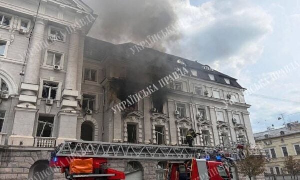 Ουκρανία: 6 νεκροί και 56 τραυματίες από ρωσικές επιθέσεις σε 24 ώρες, drone έπληξε την Υπηρεσία Ασφαλείας στο Κίεβο