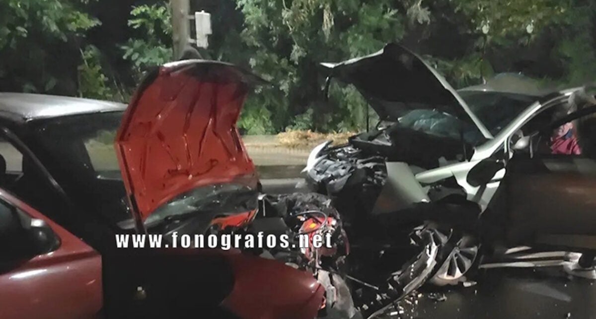 Τροχαίο στη Λαμία: Μετωπική σύγκρουση δύο αυτοκινήτων, στο νοσοκομείο 4 άτομα ανάμεσά τους και 1 παιδί