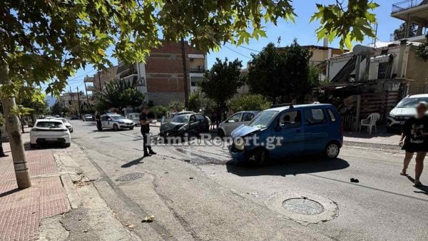 Λαμία: Μεθυσμένος οδηγός συγκρούστηκε με πολλά αυτοκίνητα και σκόρπισε τον πανικό 14 Μεθυσμένος οδηγός σκόρπισε τον πανικό στη Λαμία