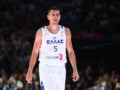 Η ΑΕΚ «ντύνει» τον Γιαννούλη Λαρεντζάκη ξανά στα κιτρινόμαυρα