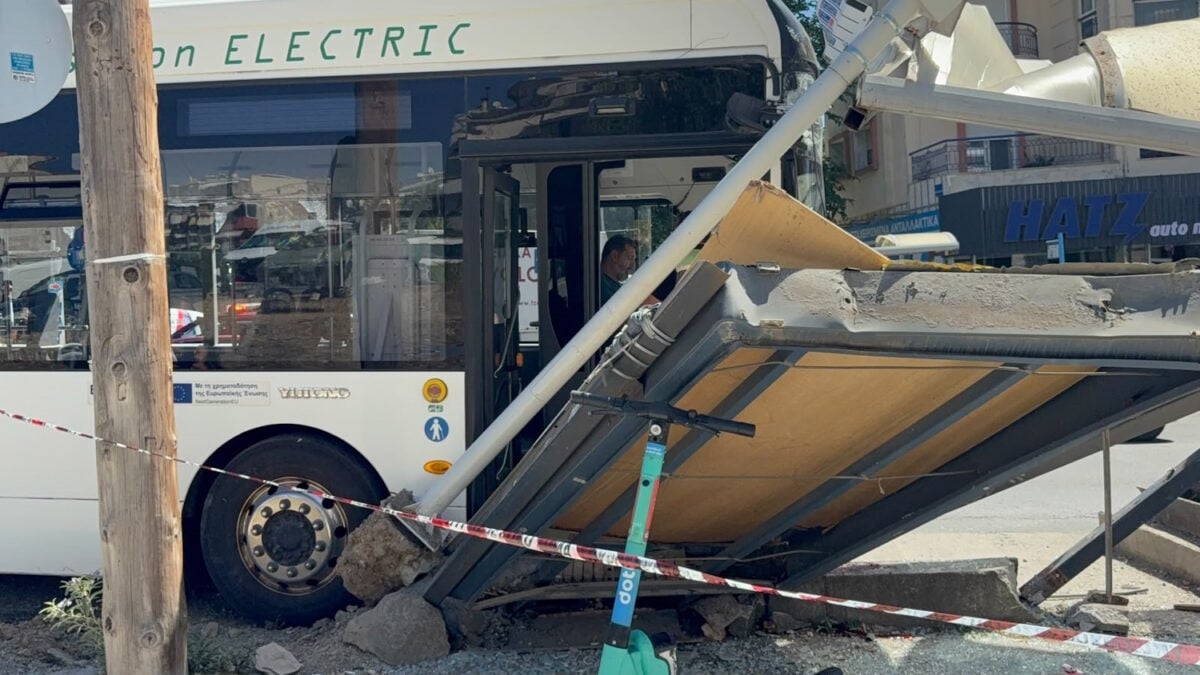 Τροχαίο με ηλεκτρικό λεωφορείο στη Θεσσαλονίκη: Συγκλονίζει ο πατέρας 23χρονης που έχασε τη ζωή της στο ίδιο σημείο το 2022 – «Είναι επικίνδυνος δρόμος»