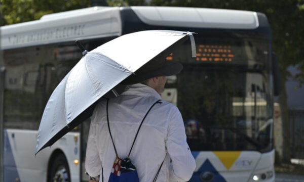 Καιρός αύριο: Ηλιοφάνεια και ζέστη το Σάββατο, έως 36 βαθμούς ο υδράργυρος και 7 μποφόρ στο Αιγαίο