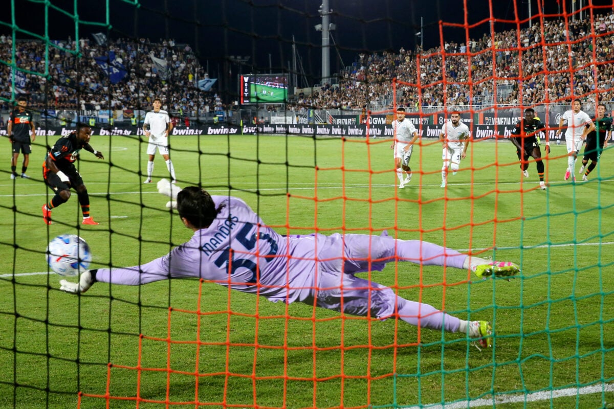 Serie A: 2-2 στο Ρόμα – Ίντερ, απέκρουσε πέναλτι ο Μανδάς στο διπλό της Λάτσιο