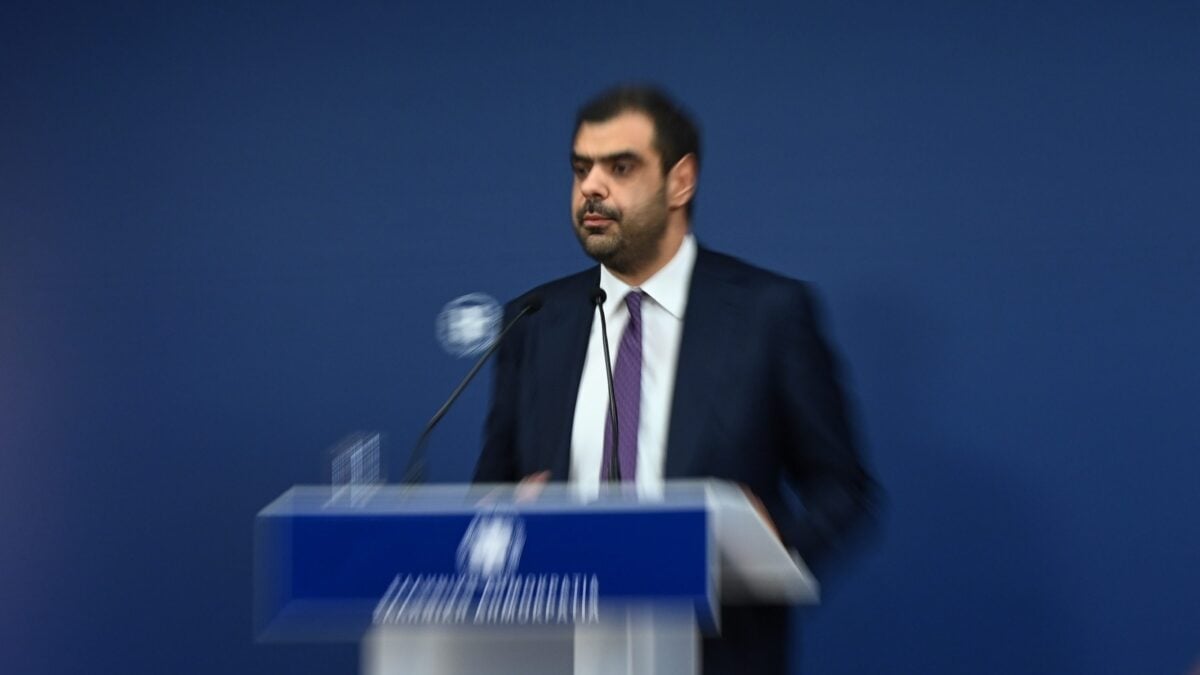 Η κυβέρνηση στηρίζει ισχυρά τον κάθετο διάδρομο και την ενεργειακή συμμαχία Ελλάδας-ΗΠΑ 1 Η κυβέρνηση στηρίζει ισχυρά τον κάθετο διάδρομο και την ενεργειακή συμμαχία Ελλάδας-ΗΠΑ