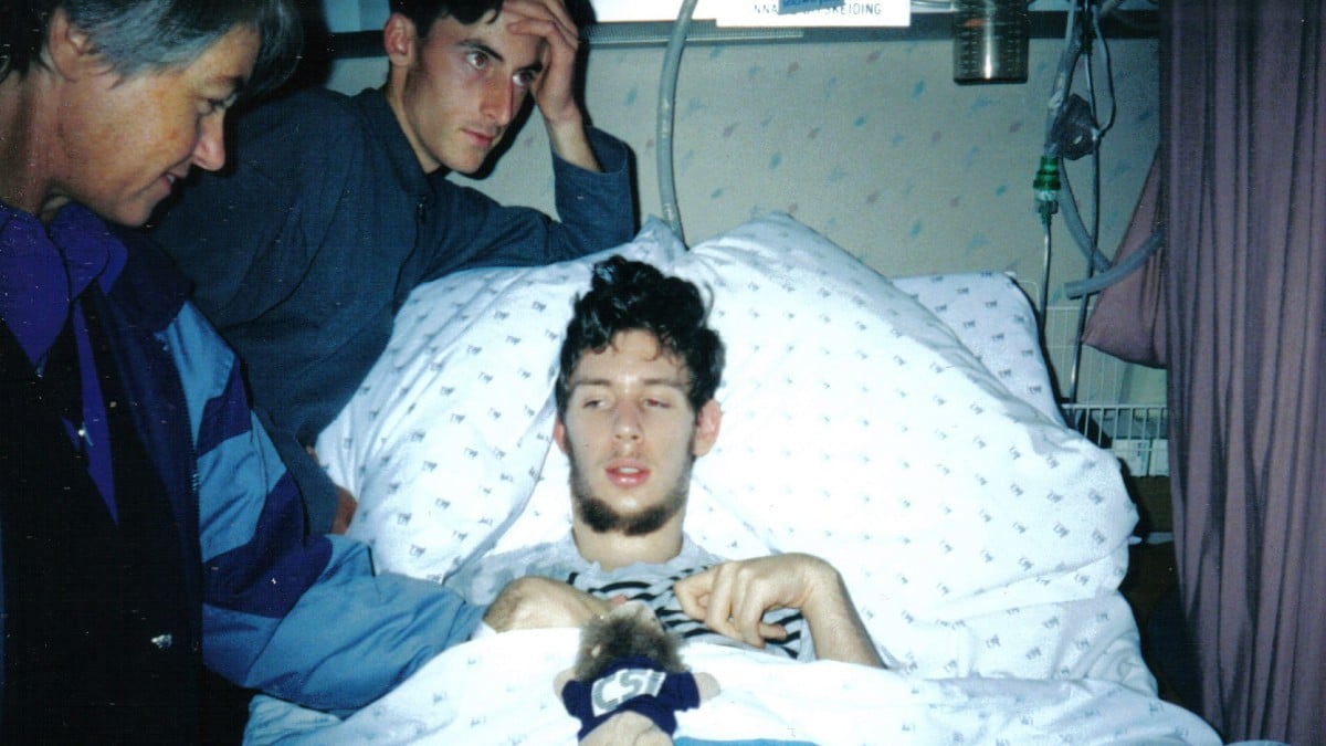 Η ιστορία του Martin Pistorius: Έζησε 12 χρόνια ως «ζωντανός νεκρός» – Τι είναι η αρωματοθεραπεύτρια που τον επανέφερε στη ζωή