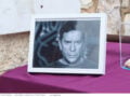 Γιώργος Μαζωνάκης: «Που λείπεις μου πεσε βαρύ» – Ο κόσμος τον αποχαιρετά στην Αγία Τριάδα της Νίκαιας