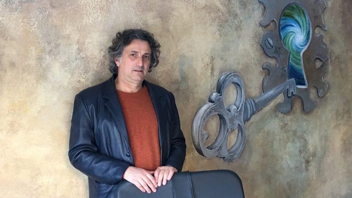 Θάνατος Γιώργου Μαζωνάκη: Το μοιραίο ραντεβού και τα μηνύματα με τη φωτογραφία στο ιατρείο στο Κολωνάκι πριν φύγει από τη ζωή 1 Θάνατος Γιώργου Μαζωνάκη: Το μοιραίο ραντεβού και τα μηνύματα με τη φωτογραφία στο ιατρείο στο Κολωνάκι πριν φύγει από τη ζωή