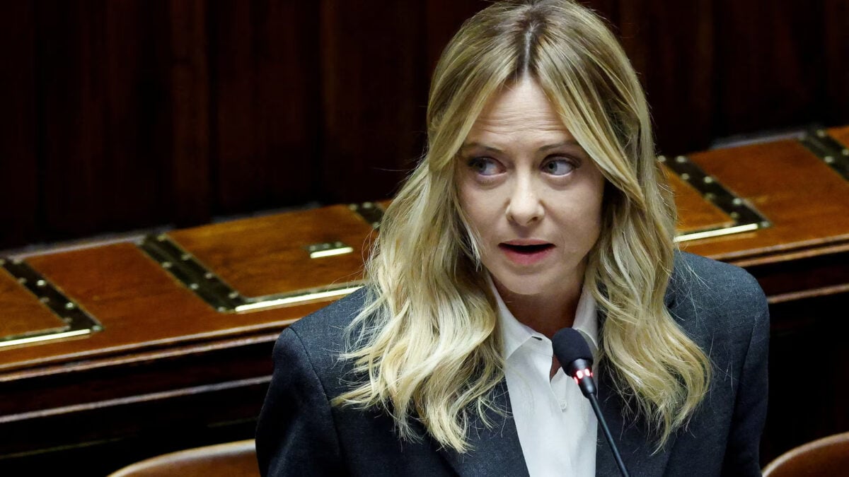 Ιταλία: Η Μελόνι ξεπέρασε τον Μπερλουσκόνι – Ρεκόρ κυβερνητικής μακροβιότητας, απολογισμός και «απειλή Βανάτσι» 1 Ιταλία: Η Μελόνι ξεπέρασε τον Μπερλουσκόνι – Ρεκόρ κυβερνητικής μακροβιότητας, απολογισμός και «απειλή Βανάτσι»
