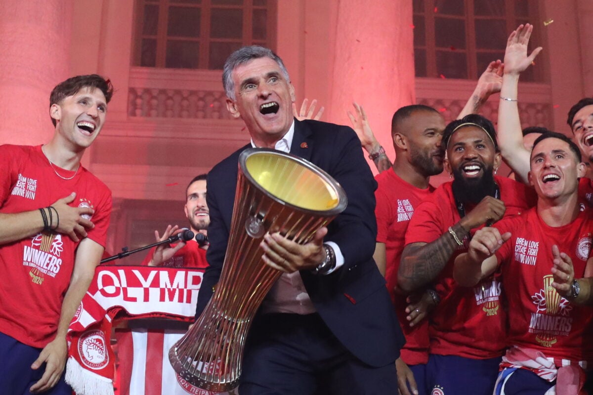 Τέλος εποχής για Μεντιλίμπαρ και Ολυμπιακό: Ο Βάσκος προπονητής που τον ανέβασε στην κορυφή της Ευρώπης και φεύγει σαν φίλος