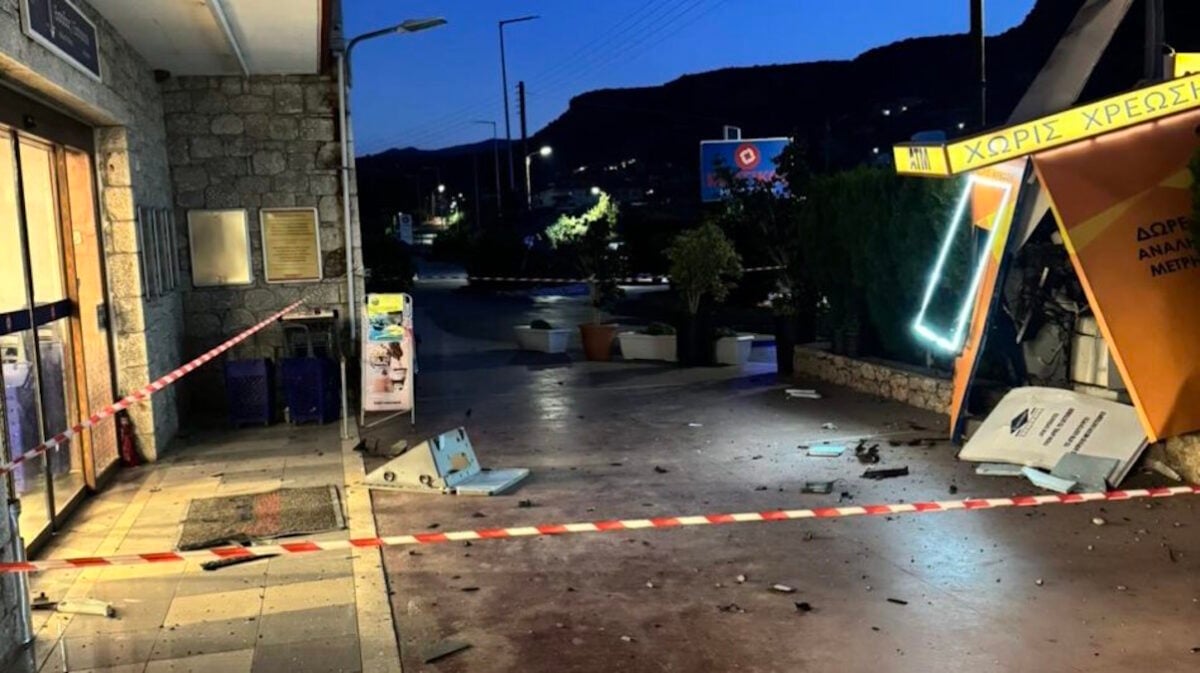 Μεσσηνία: Ανατίναξαν ATM στη Στούπα – Λεία άνω των 200.000 ευρώ των δραστών