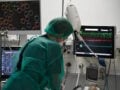 Ένας νέος θάνατος από κορονοϊό και 16 εισαγωγές με γρίπη την τελευταία εβδομάδα: Η έκθεση του ΕΟΔΥ