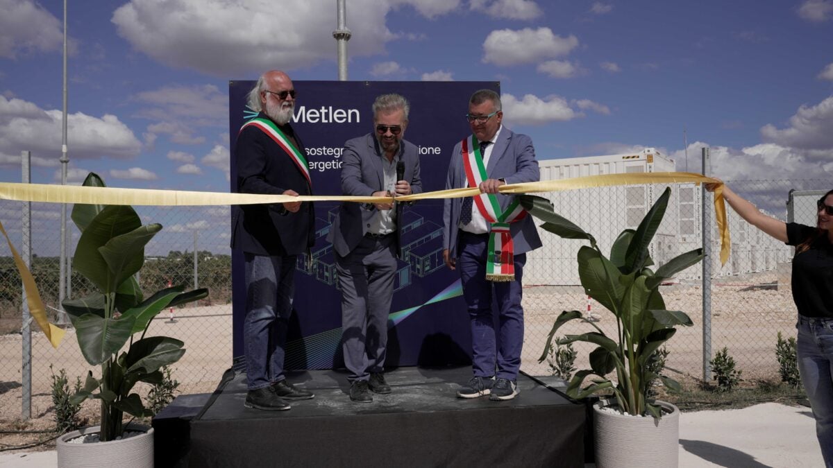 Metlen και Dolomiti Energia: Νέο σύστημα μπαταριών 25 MW εγκαινιάστηκε στην Απουλία 7 Metlen και Dolomiti Energia: Νέο σύστημα μπαταριών 25 MW εγκαινιάστηκε στην Απουλία