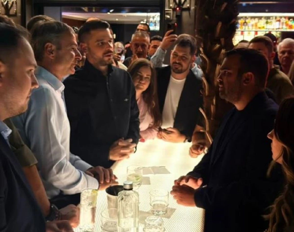 ΔΕΘ 2026: Η συνάντηση του Κυριάκου Μητσοτάκη με δημοσιογράφους και το δείπνο με τη Μαρέβα – Το πάρτι της ΟΝΝΕΔ και όσα συζήτησε με νέους 9 Μητσοτάκης- πάρτι ΟΝΝΕΔ