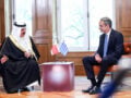 Μητσοτάκης με τον βασιλιά του Μπαχρέιν: Ενίσχυση της διμερούς οικονομικής συνεργασίας