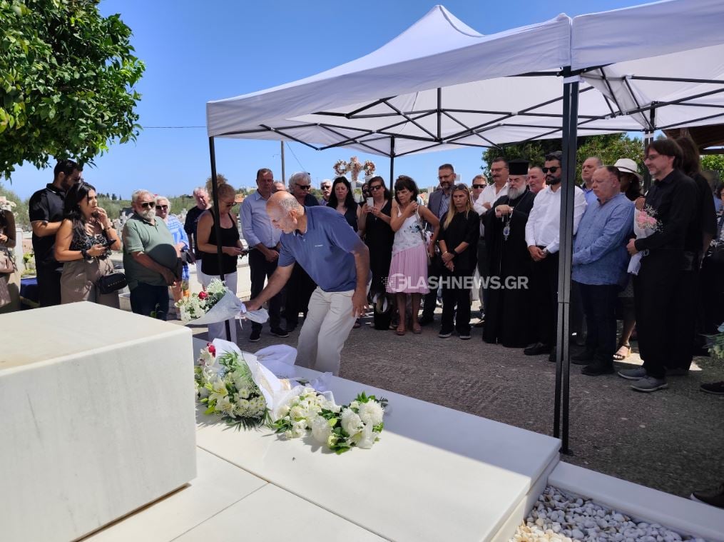 Το μνημόσυνο του Μίκη Θεοδωράκη / Φωτο flashnews.gr