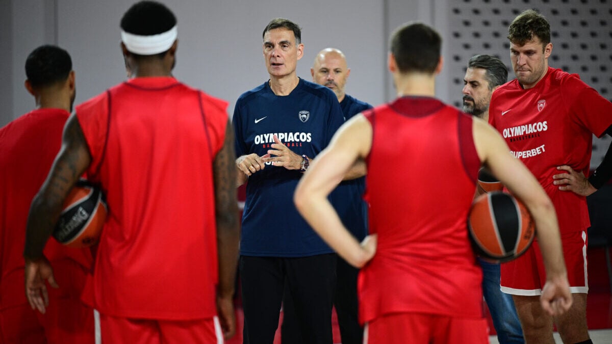 Γιώργος Μπαρτζώκας: Ο λιγότερος χρόνος προετοιμασίας δυσκολεύει τη χημεία των ομάδων 1 Γιώργος Μπαρτζώκας: Ο λιγότερος χρόνος προετοιμασίας δυσκολεύει τη χημεία των ομάδων