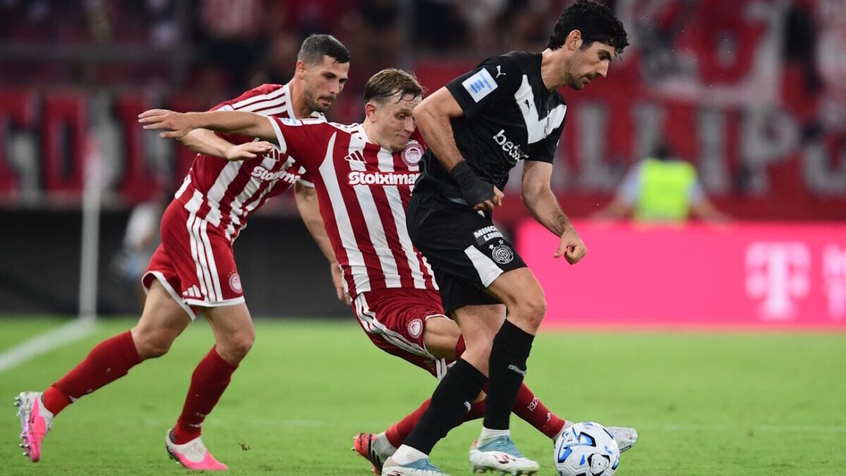 Ο Μπουχαλάκης έφτασε τις 200 συμμετοχές στη Super League: Έγιναν 100άρηδες Ρέτσος και Τάισον 1 Ο Μπουχαλάκης έφτασε τις 200 συμμετοχές στη Super League: Έγιναν 100άρηδες Ρέτσος και Τάισον