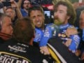 Οδηγοί του NASCAR πιάστηκαν στα χέρια μετά τη σύγκρουσή τους στην πίστα