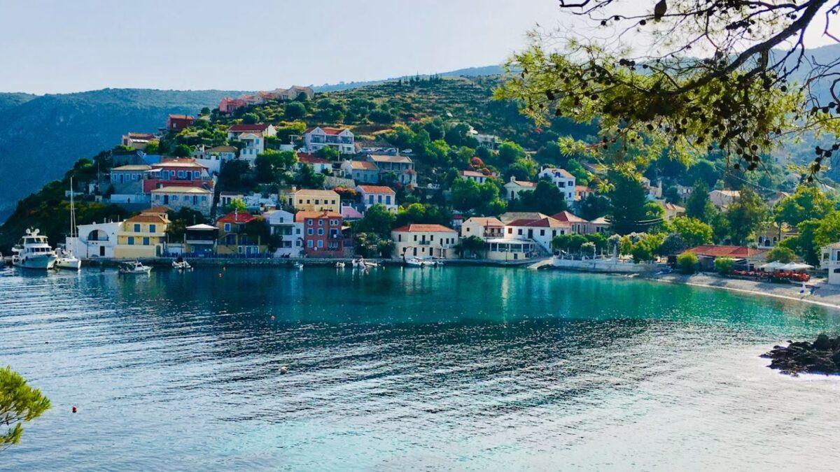 ΥΠΕΝ: Έργα ύψους 2,3 δισ. ευρώ στα νησιά με έγκριση από την Κομισιόν 1 ΥΠΕΝ: Έργα ύψους 2,3 δισ. ευρώ στα νησιά με έγκριση από την Κομισιόν