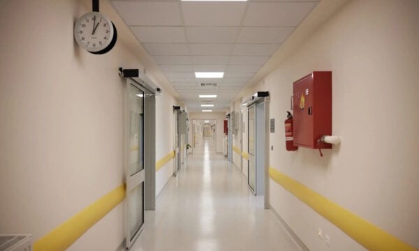 Πρέβεζα: «Δεν προκύπτει κακοποίηση ή υποσιτισμός» – Νέα μαρτυρία ανατρέπει τα δεδομένα στην υπόθεση με τα τρία αδελφάκια