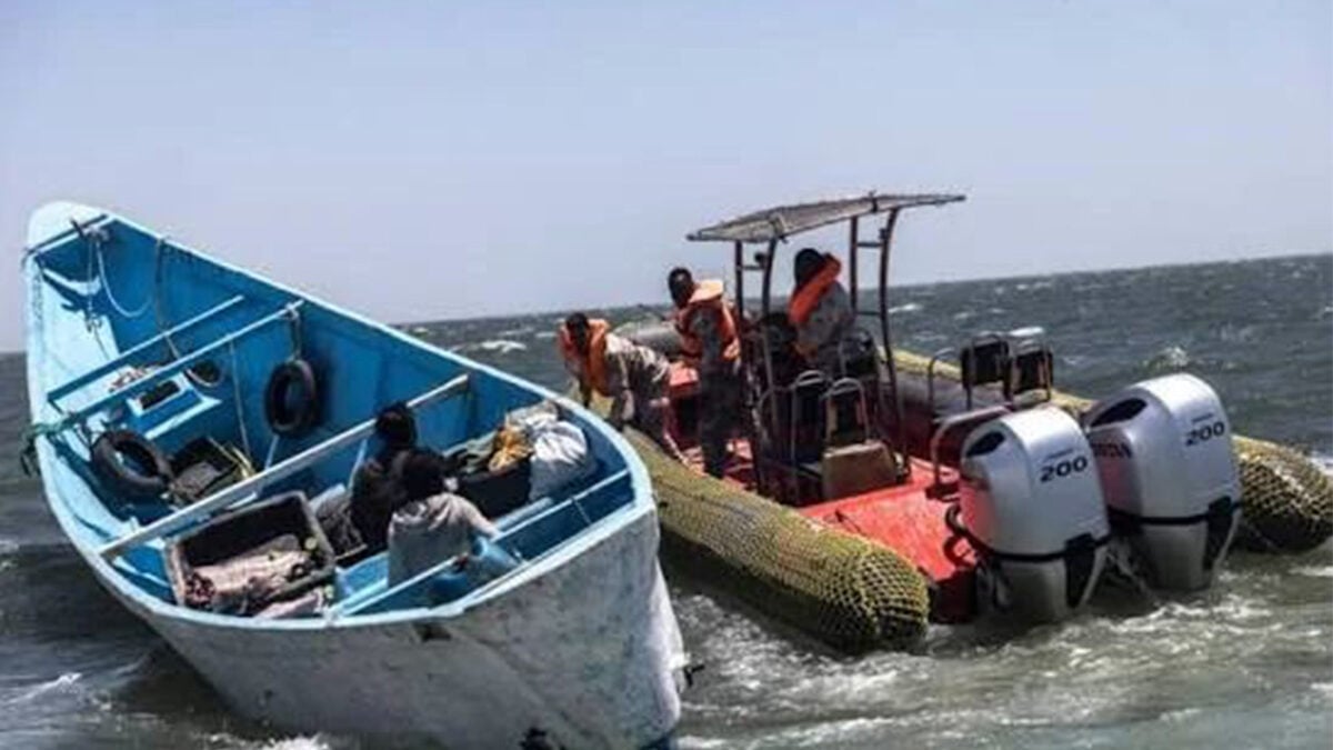 Μαυριτανία: Διασώθηκαν 260 μετανάστες που έμειναν μία εβδομάδα στα ανοικτά της Νουακσότ 1 Μαυριτανία: Διασώθηκαν 260 μετανάστες που έμειναν μία εβδομάδα στα ανοικτά της Νουακσότ