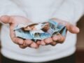 Servicers: Τι κερδίζουν οι οφειλέτες από τις νέες ρυθμίσεις – Παραδείγματα με αριθμούς