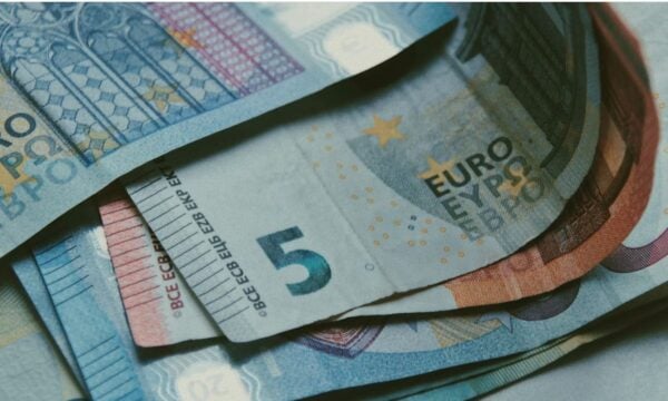 Moody’s και Scope Ratings: Σήμερα το κρίσιμο τεστ για την ελληνική οικονομία