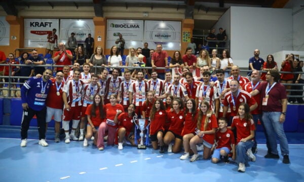Ολυμπιακός – ΑΕΚ 35-24: Κατέκτησαν το Super Cup στο χάντμπολ