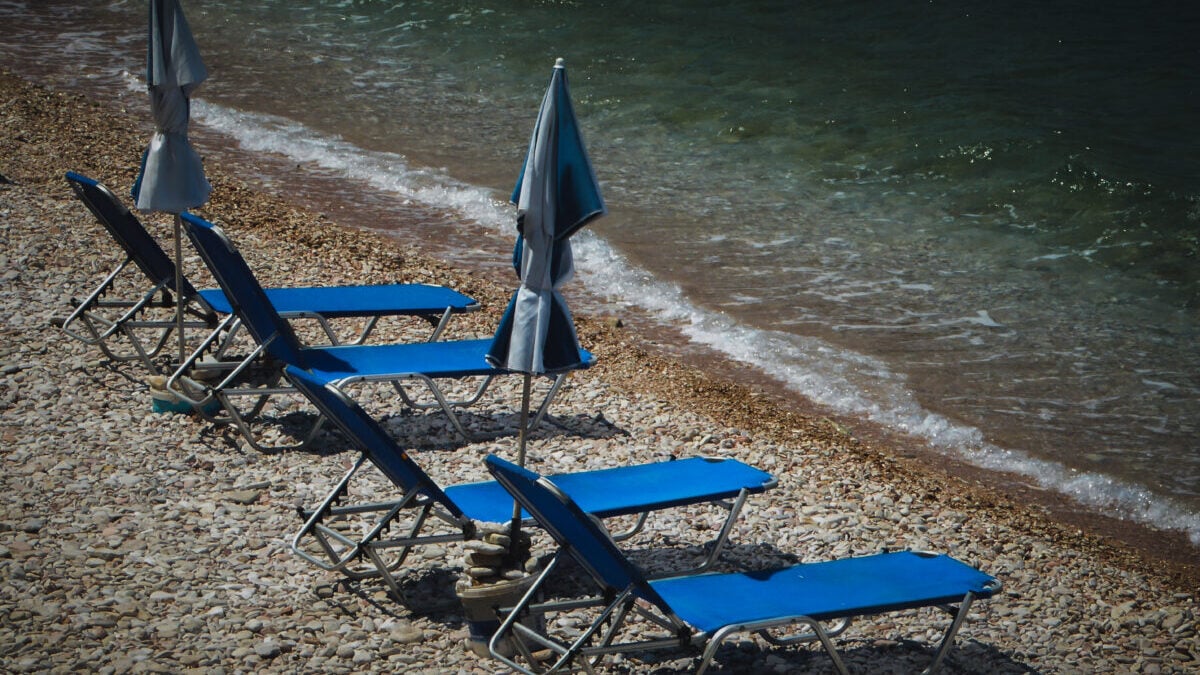 Βουλιαγμένη: 76χρονος σκότωσε στο ξύλο 82χρονο για μία ξαπλώστρα 1 Βουλιαγμένη: 76χρονος σκότωσε στο ξύλο 82χρονο για μία ξαπλώστρα