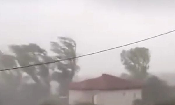 Πάργα: Ο ανεμοστρόβιλος προκάλεσε ζημιές σε χωριά – Χωρίς ρεύμα τουλάχιστον 8 περιοχές