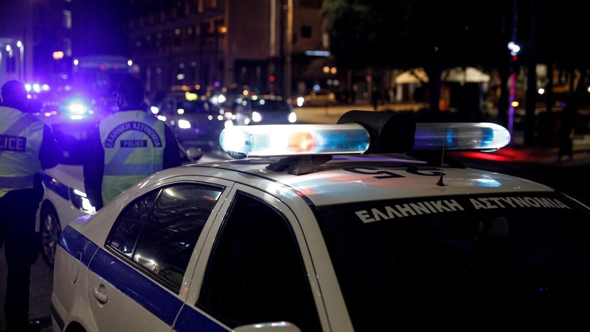 Καταδίωξη μέχρι τον Ασπρόπυργο για κλεμμένο αυτοκίνητο από το Αιγάλεω – Δύο συλλήψεις 1 Καταδίωξη μέχρι τον Ασπρόπυργο για κλεμμένο αυτοκίνητο από το Αιγάλεω – Δύο συλλήψεις