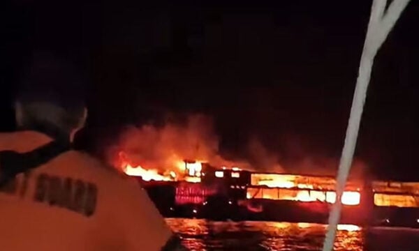 Τραγωδία στις Φιλιππίνες: Πέντε νεκροί και 87 αγνοούμενοι από πυρκαγιά σε φέρι μποτ