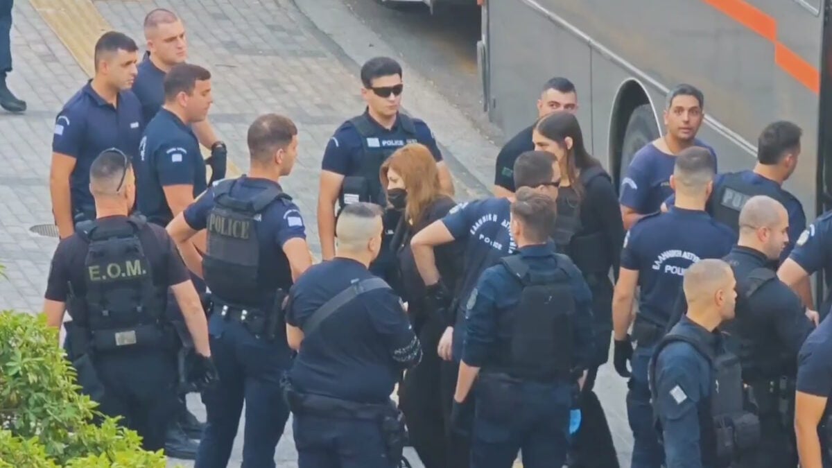 Ρούλα Πισπιρίγκου: Με μπαστούνι στο Εφετείο για τον θάνατο της 9χρονης Τζωρτζίνας 1 Ρούλα Πισπιρίγκου: Με μπαστούνι στο Εφετείο για τον θάνατο της 9χρονης Τζωρτζίνας