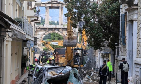 Έκρηξη στην Πλάκα: Μετά την κατάρρευση του κτιρίου βρέθηκε και δεύτερη σορός αγνοουμένου