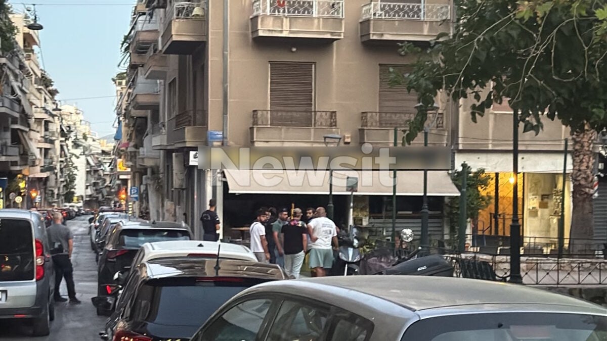 Εκρήξεις σε επιχειρήσεις σε Αχαρνών και πλατεία Αμερικής: Άγνωστοι έσπασαν τζαμαρίες και πέταξαν εμπρηστικούς μηχανισμούς