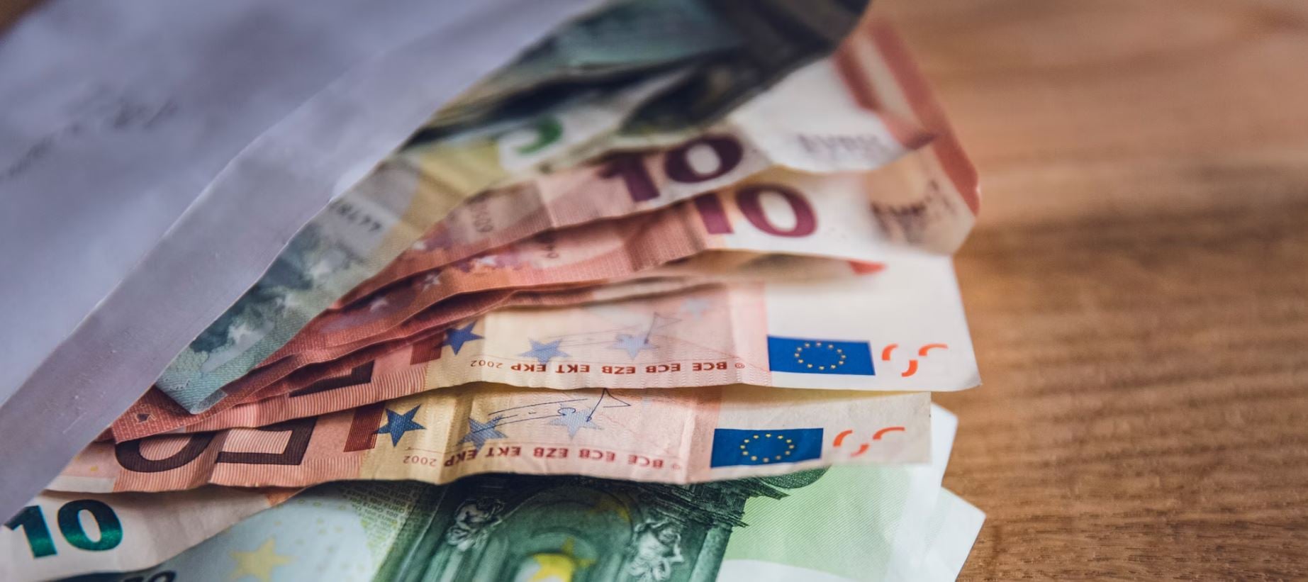 e-ΕΦΚΑ και ΔΥΠΑ: Ποιοι πάνε σήμερα στα ΑΤΜ
